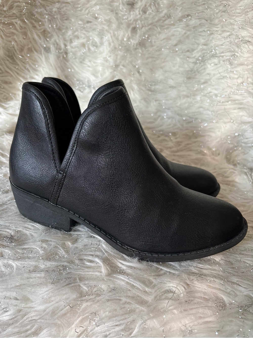 Serra Black Women’s Ankle Faux Leather Slip-On Booties Size 7
